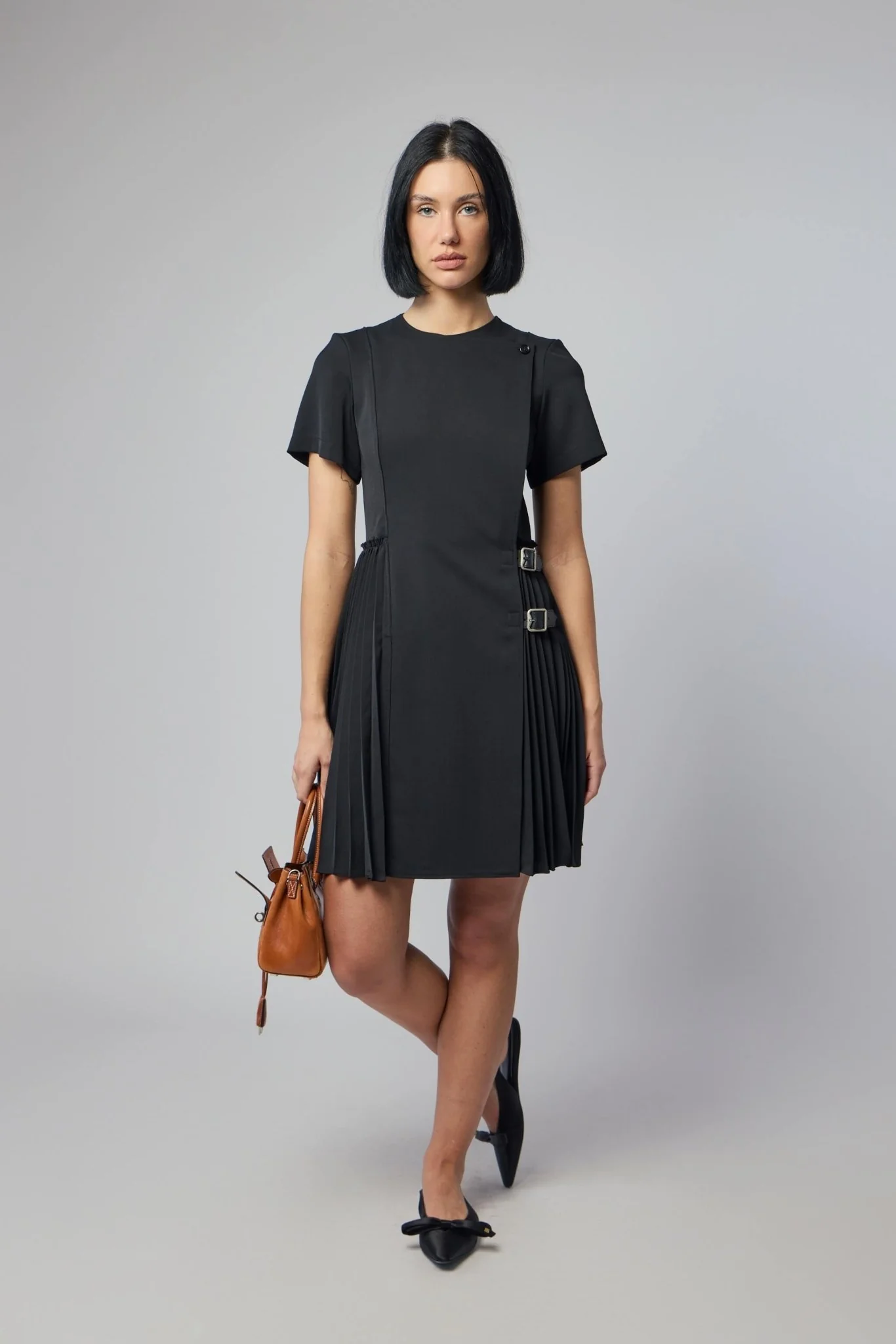 Sale >50% OFF