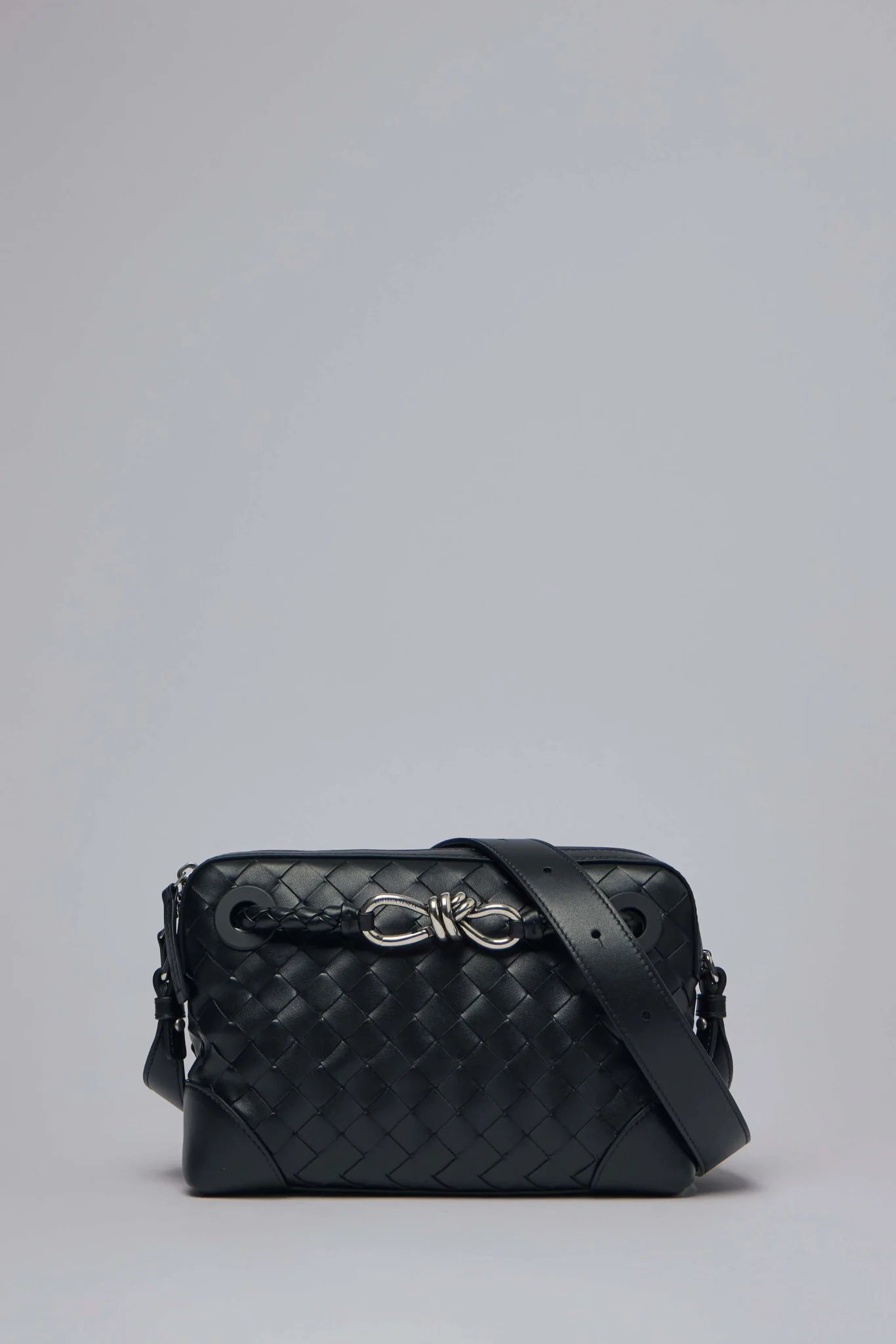 Knot Detail Intrecciato Messenger Bag