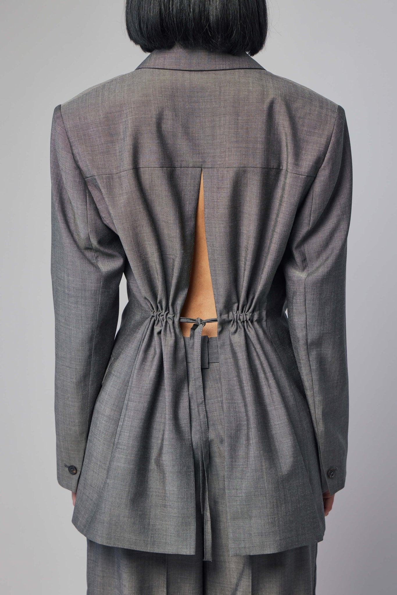 Case Waisted with Slit Jacket - Image 6