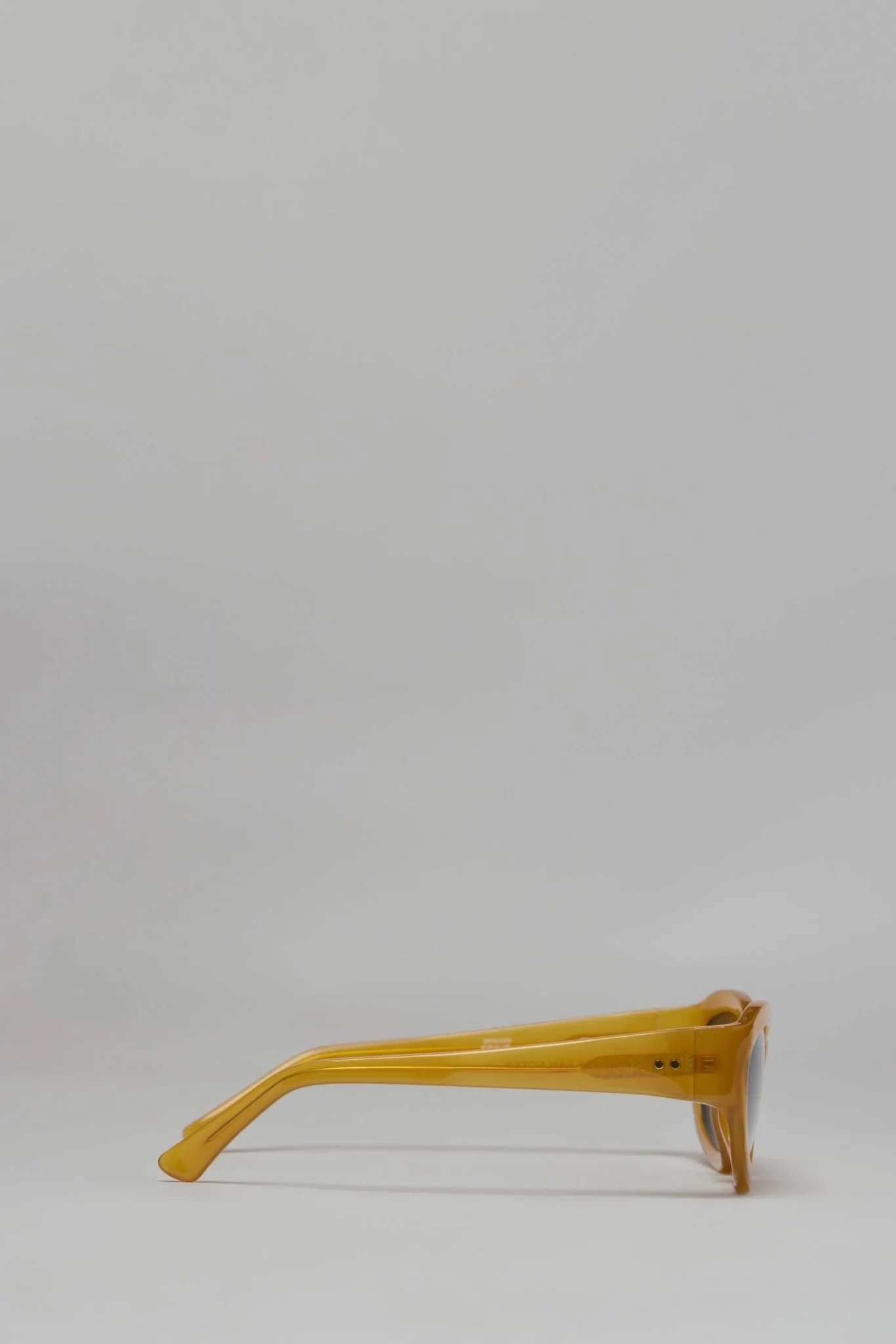 Dvn 215 Sunglasses - Image 3