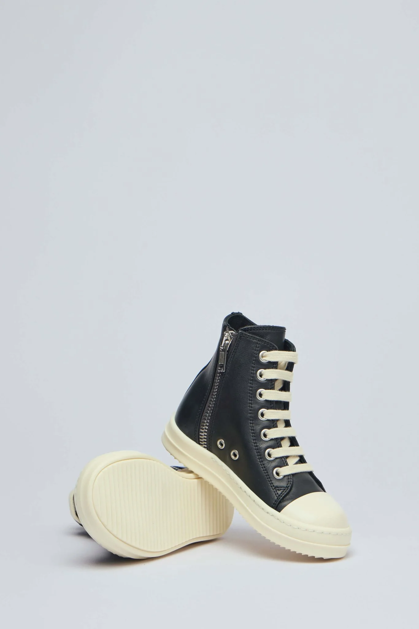 Sneaks - Image 5