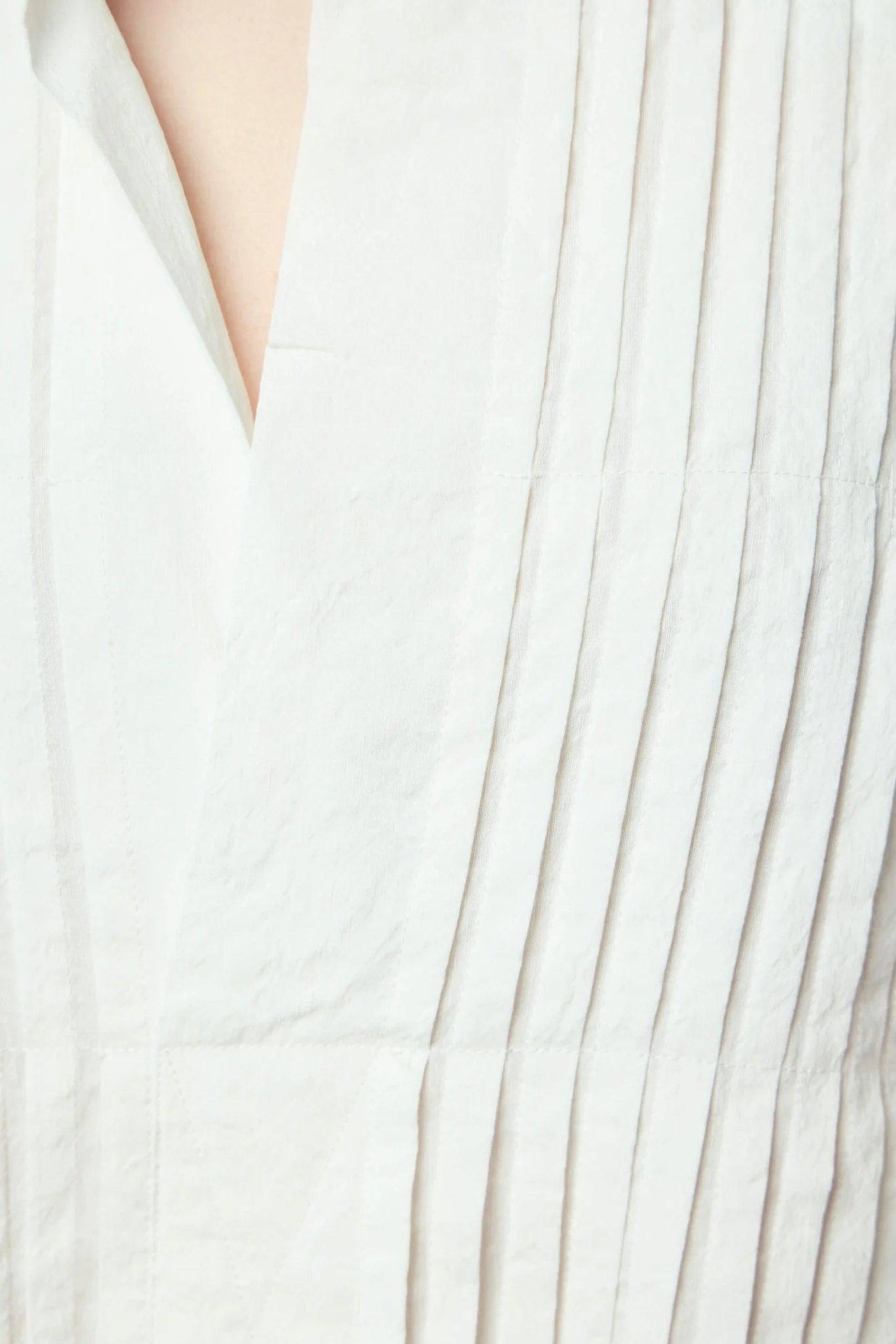 Dong Long Sleeve Dress with Pleated Chest - Image 4