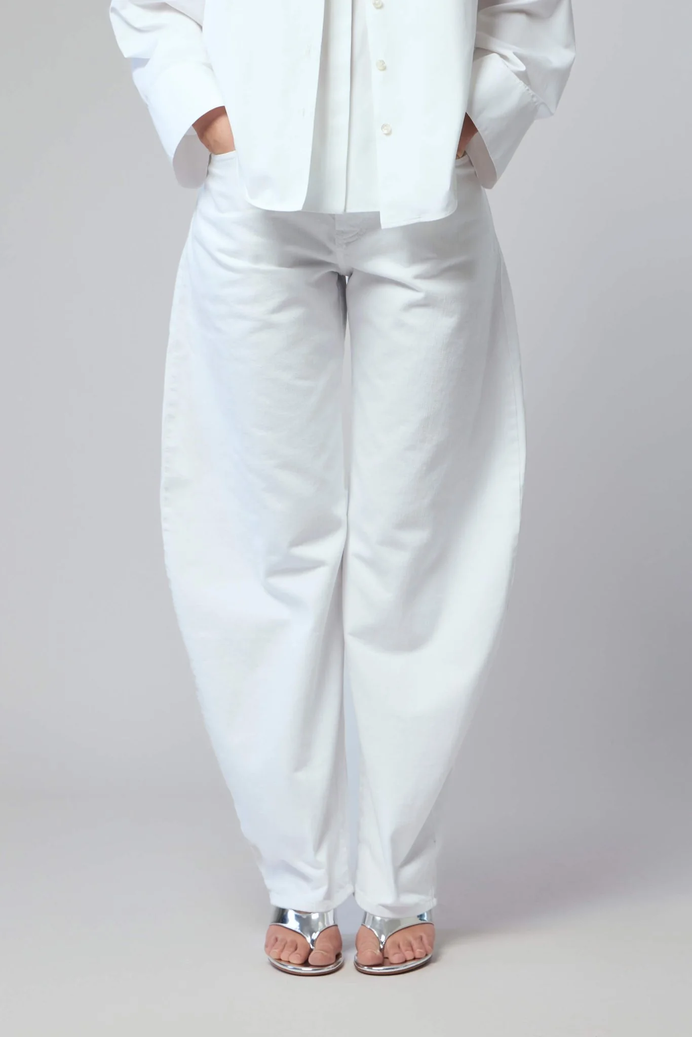 Low Waist Round Jeans
