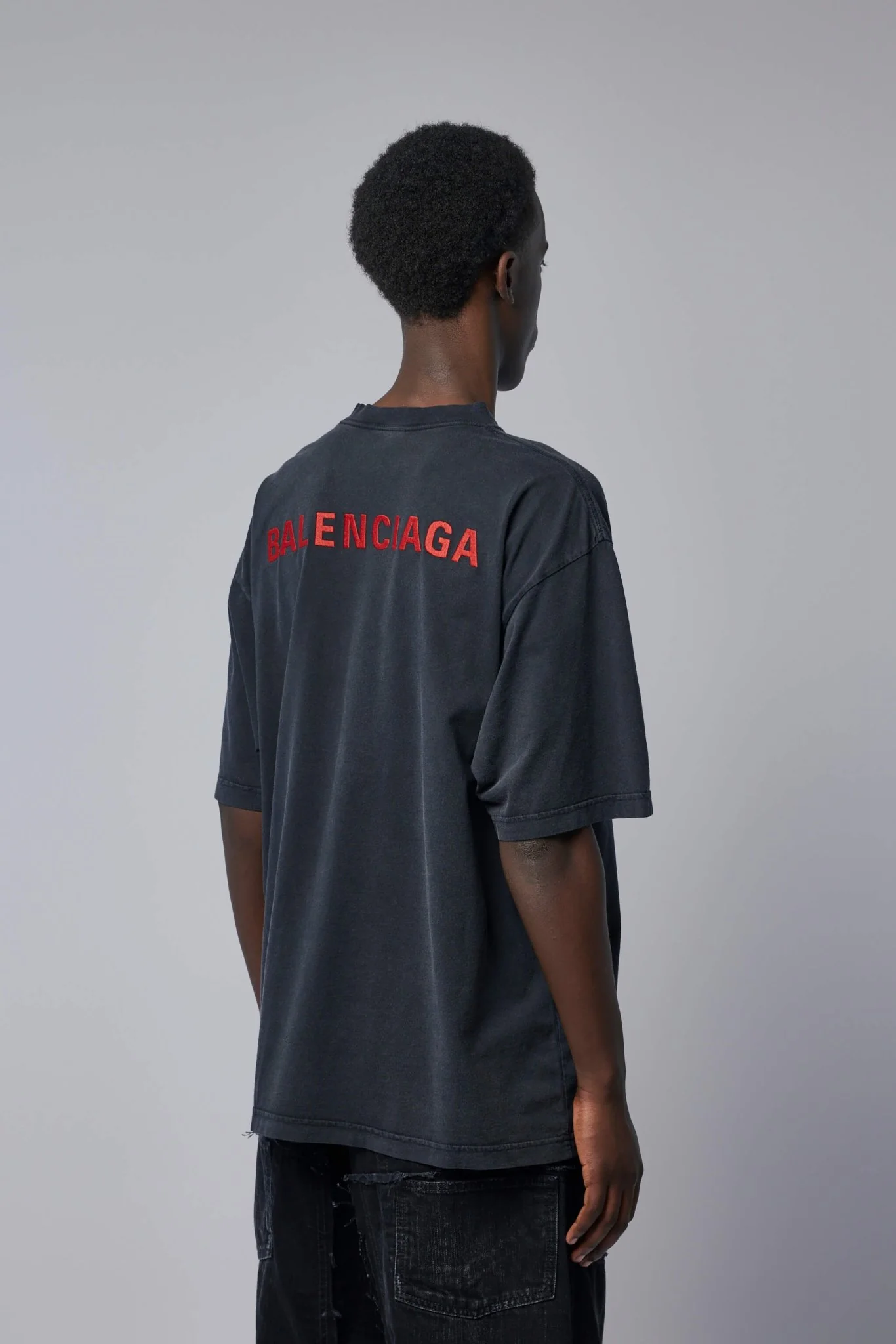 Tape Type Medium Fit T-shirt - Image 4