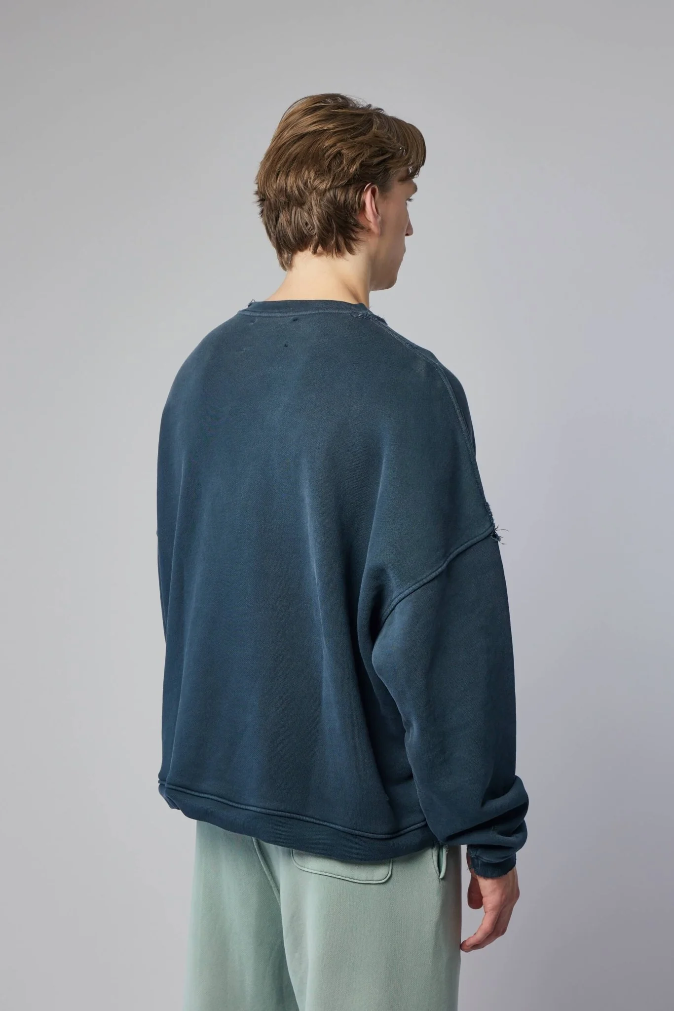 Mythss Crewneck - Image 5