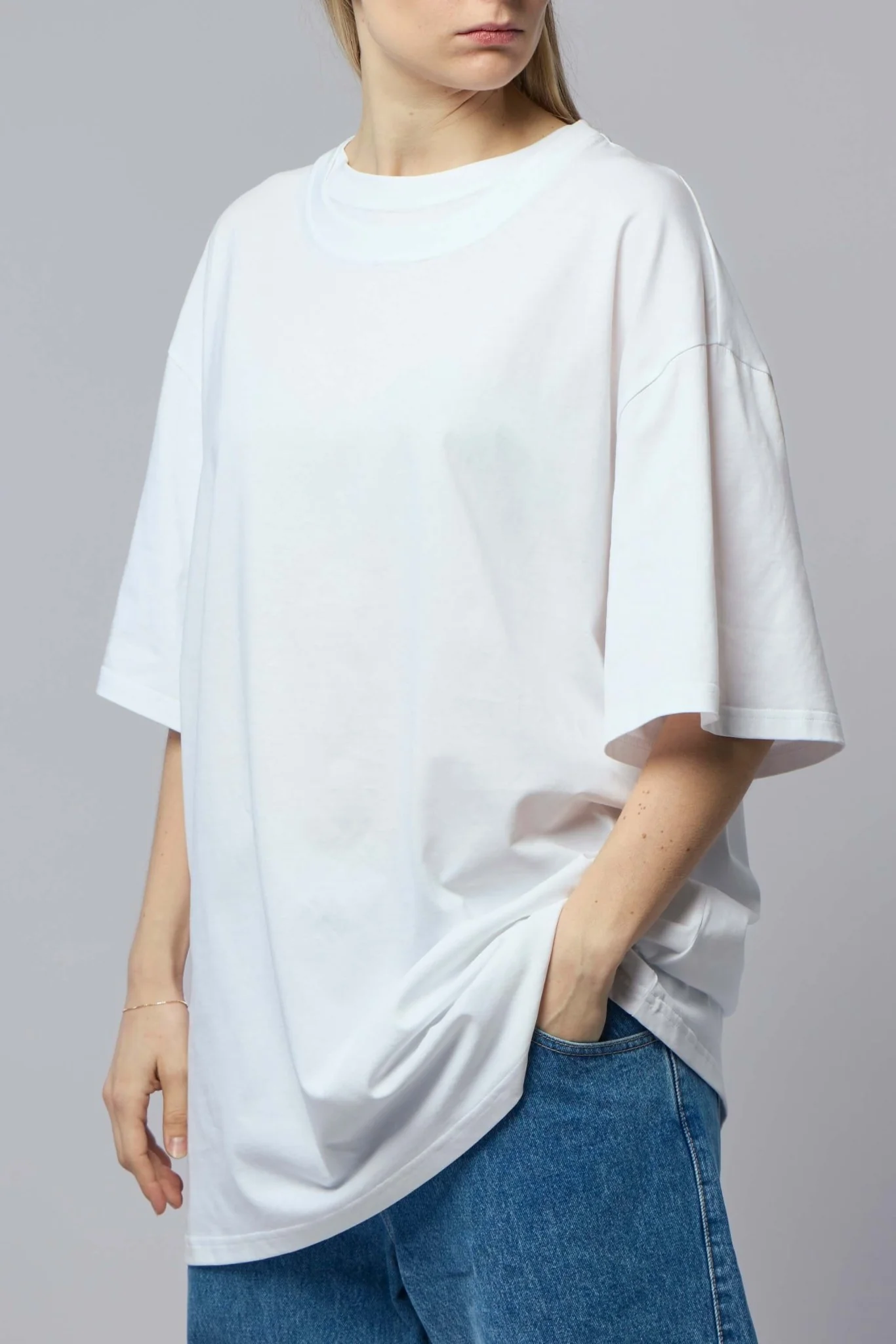 Oversized Double Collar T-shirt - Image 3