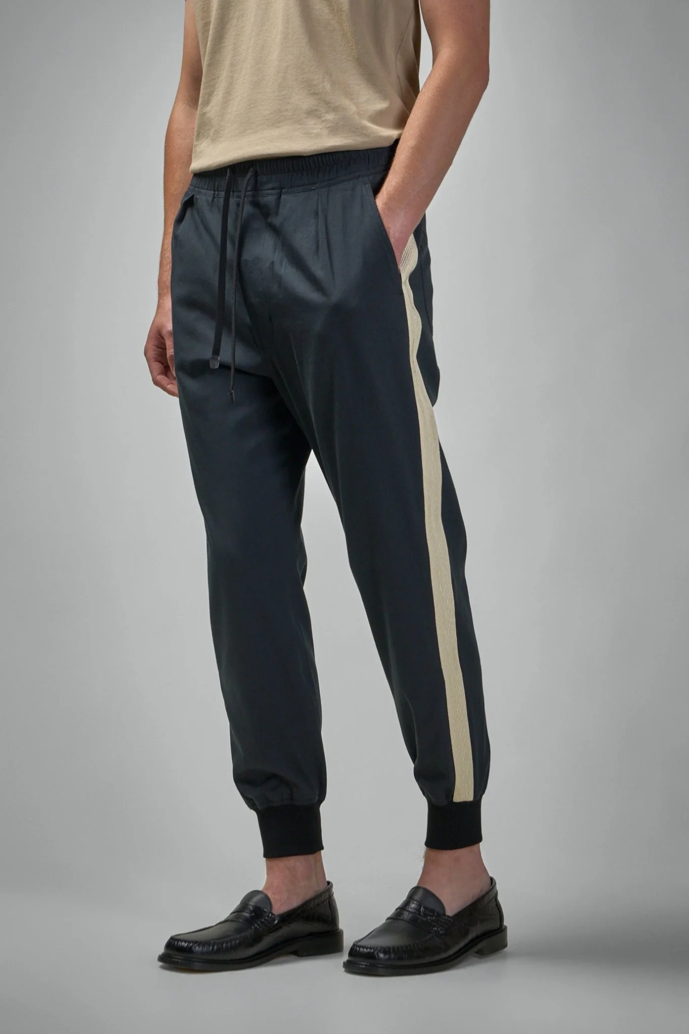 Cotton Silk Fluid Twill Light Pant - Image 4
