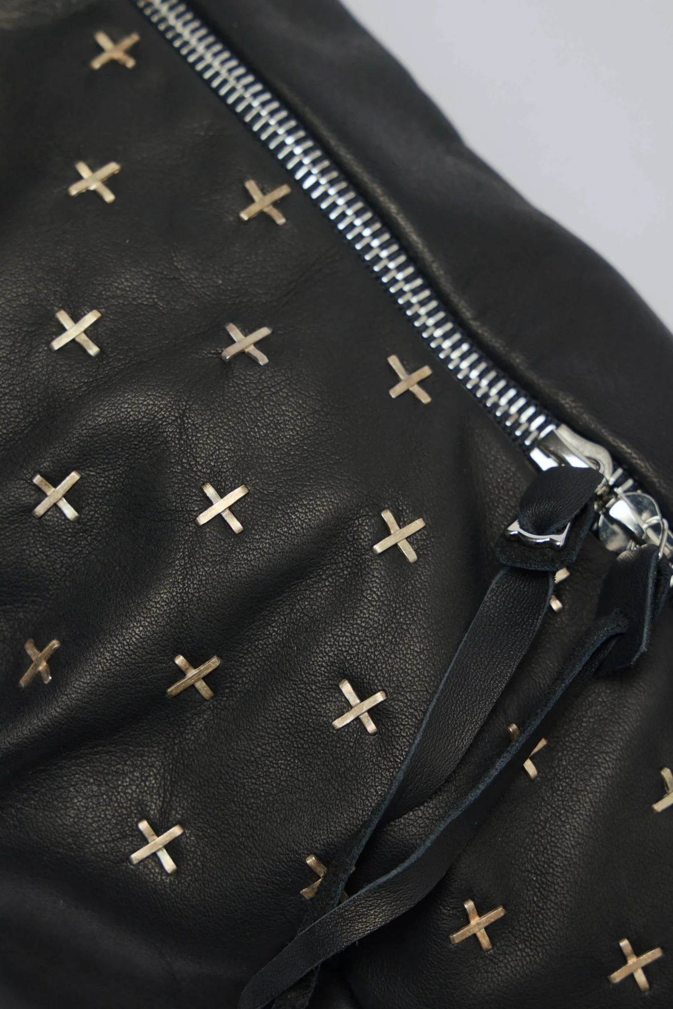 Small Zig Zag Belt Bag W/silver Crosses - Image 4