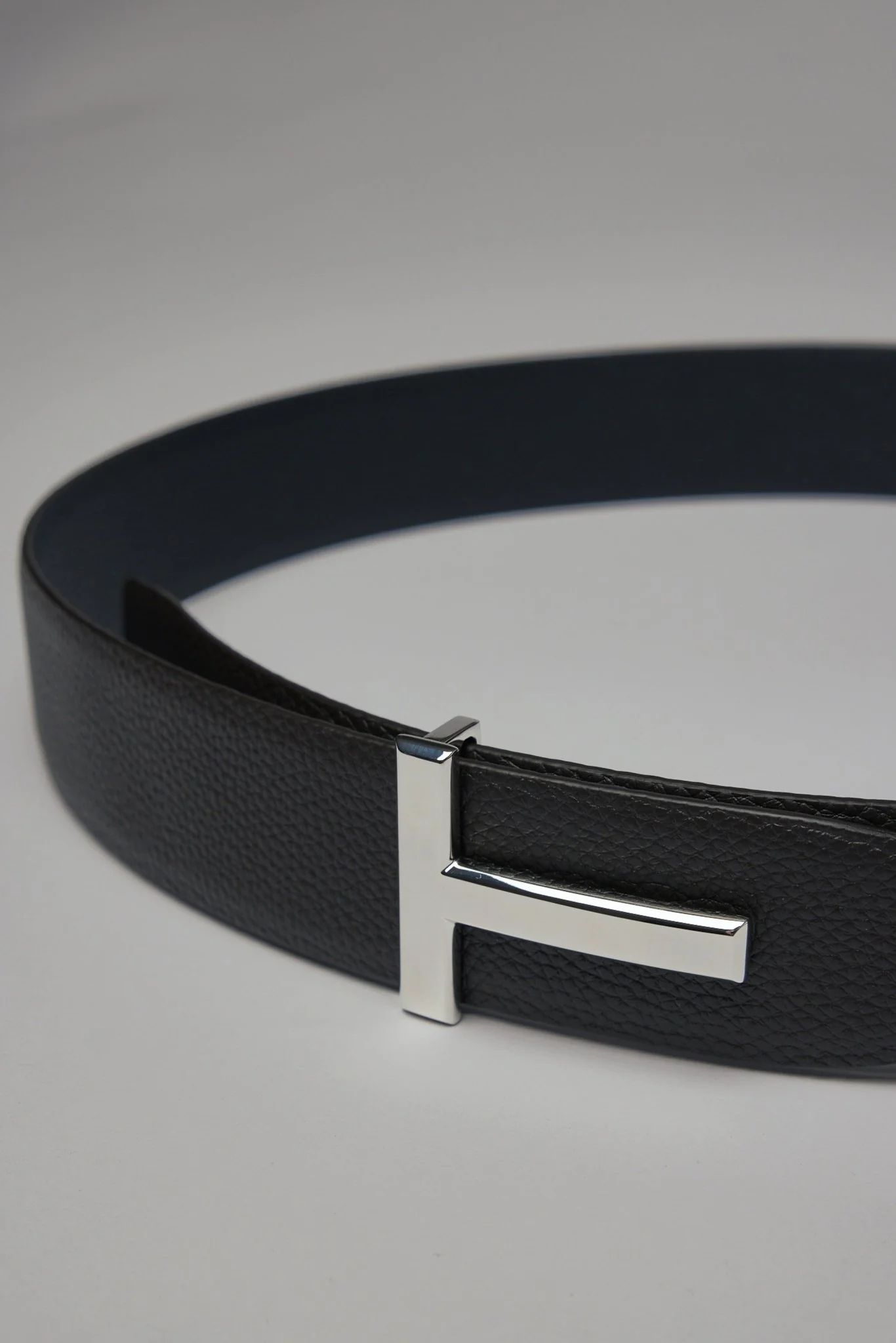 Grain Leather T Icon Belt - Image 3