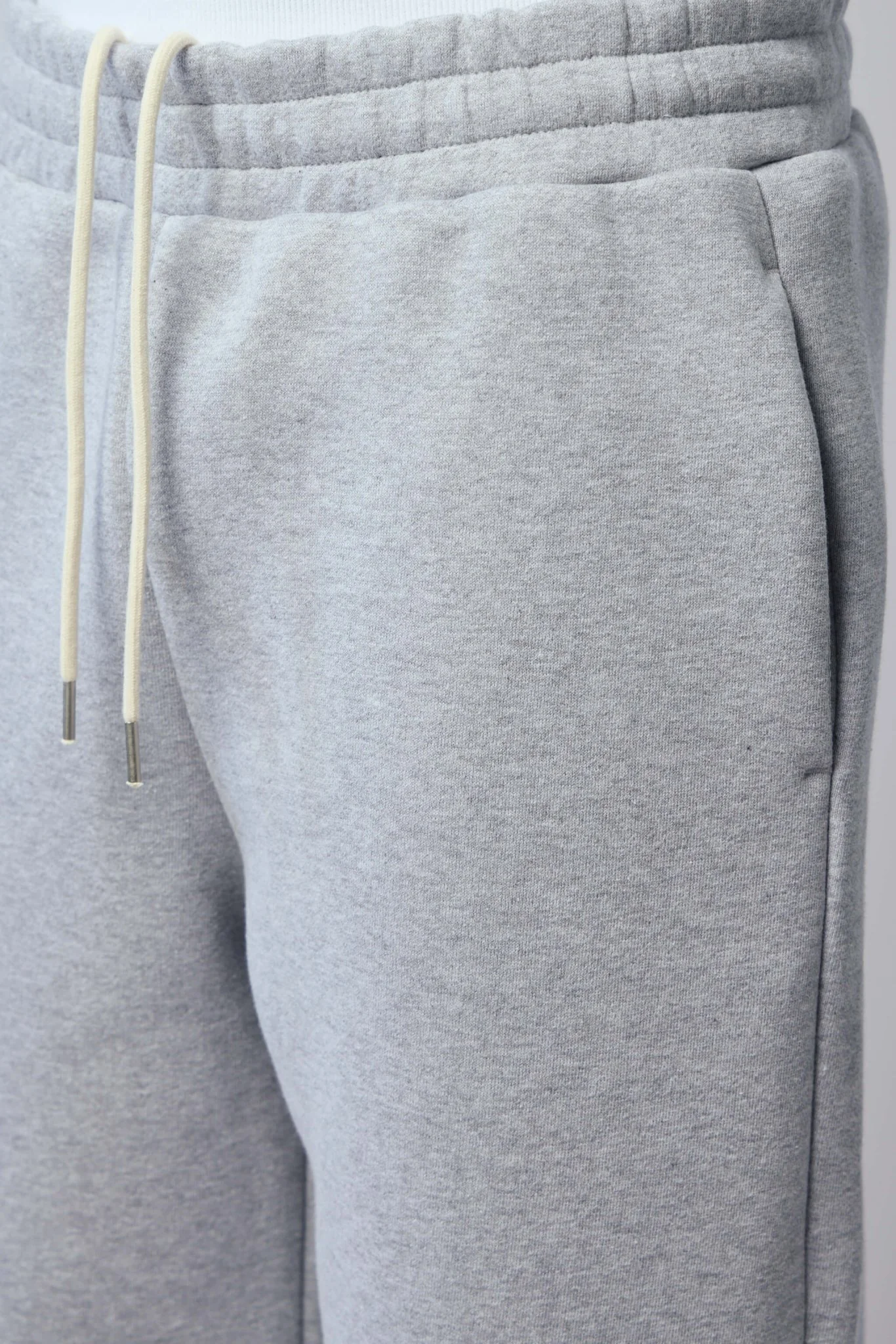 V2 Stacks Sweat Pants - Image 4