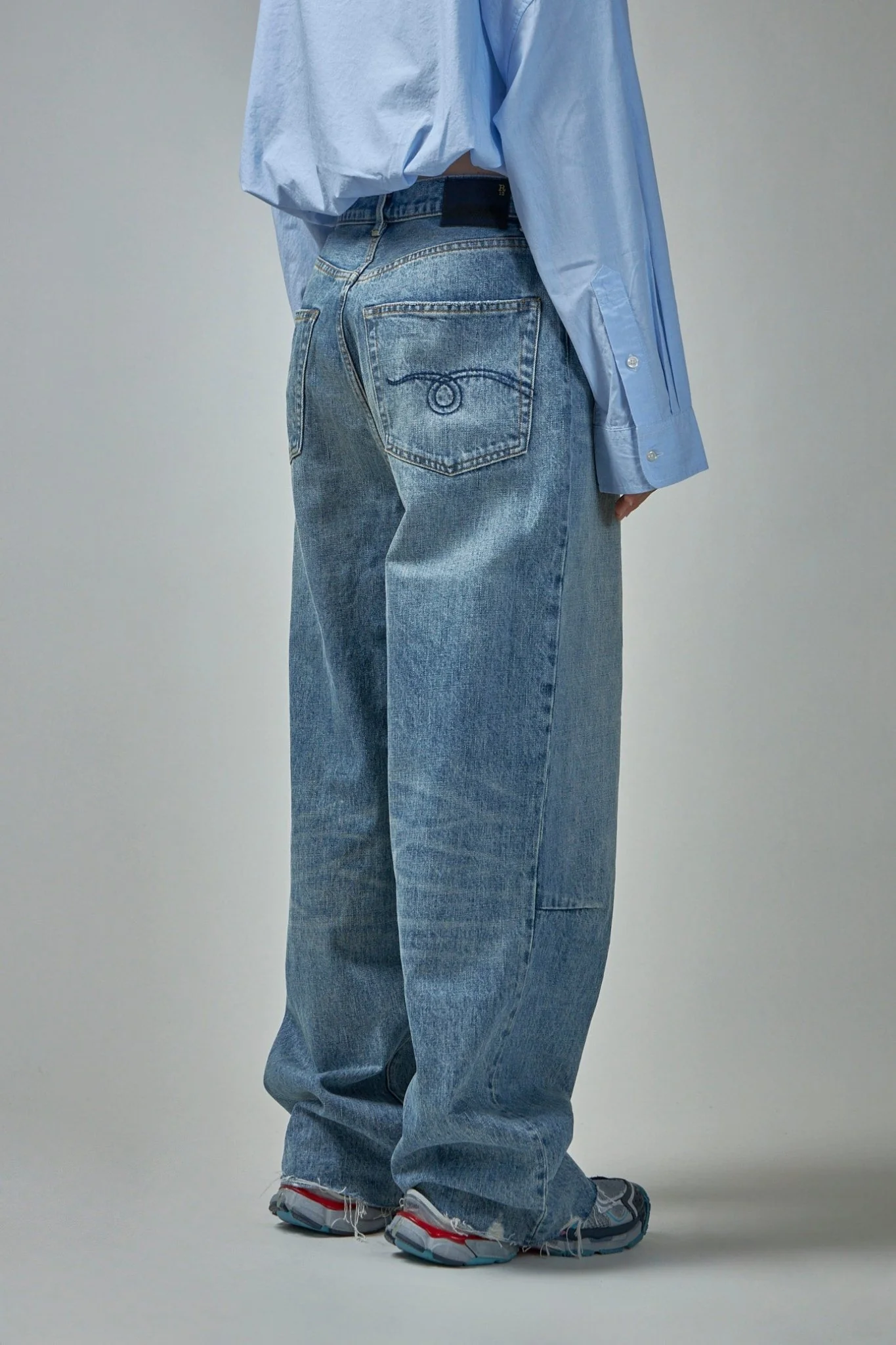 Wayne Articulated Knee Jean - Image 3